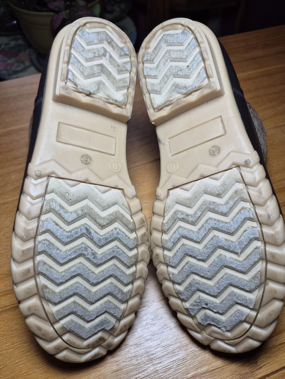 St John's Bay 'Denton' Duck Boots - Size 8